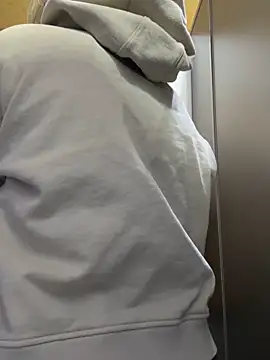 Snapshot of littlebitchess chatting on December 2025 02:38:01 AM littlebitchess online show from December 2025 02:38:01 AM