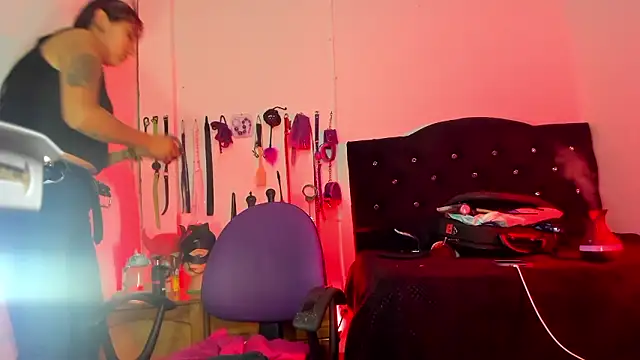 LucyStrike  online show from January 2026 01:22:02 AM