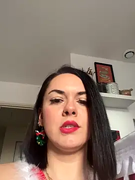 Luccreccia  online show from December 2025 02:13:01 PM