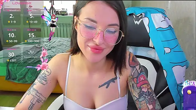Snapshot of folinskayyya chatting on May 2026 05:37:02 AM folinskayyya online show from May 2026 05:37:02 AM