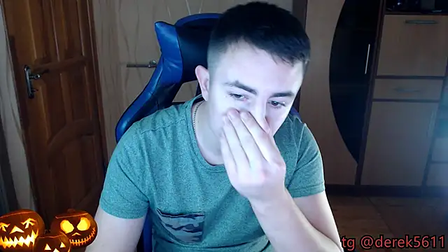 Snapshot of bigmark033 chatting on October 2025 11:28:02 PM bigmark033 online show from October 2025 11:28:02 PM