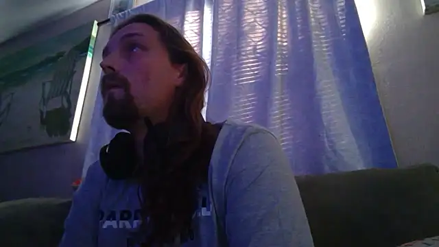 Snapshot of VitaminmanFL chatting on November 2025 01:36:01 PM VitaminmanFL online show from November 2025 01:36:01 PM