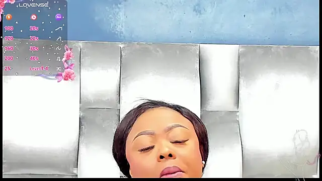 Snapshot of CamilaBenitez chatting on October 2025 04:02:02 PM CamilaBenitez online show from October 2025 04:02:02 PM