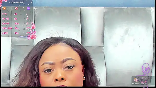 Snapshot of CamilaBenitez chatting on October 2025 04:30:02 PM CamilaBenitez online show from October 2025 04:30:02 PM