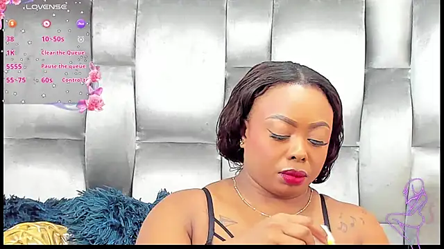 Snapshot of CamilaBenitez chatting on December 2025 08:13:02 PM CamilaBenitez online show from December 2025 08:13:02 PM