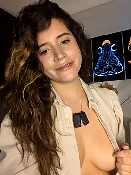 maliciaworld online show from April 2026 07:07:02 PM