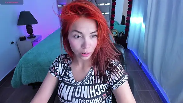 Snapshot of Aylinn_diaz chatting on November 2025 02:38:02 PM Aylinn diaz online show from November 2025 02:38:02 PM