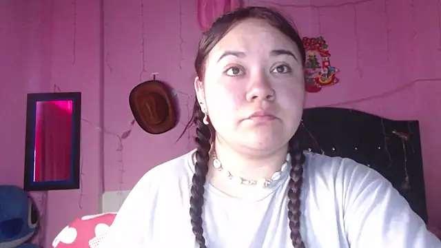 Snapshot of NikkiRous_ chatting on November 2025 12:39:02 PM NikkiRous online show from November 2025 12:39:02 PM