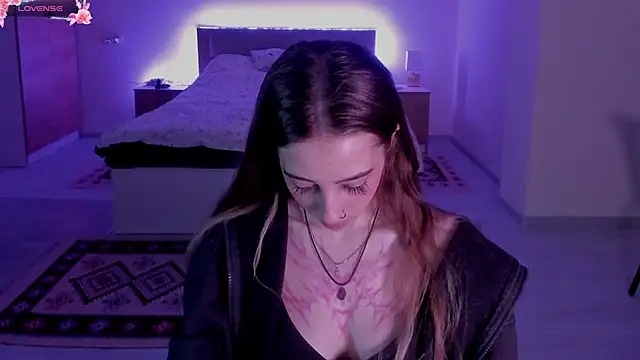 MelodyElf online show from April 2026 04:43:02 PM