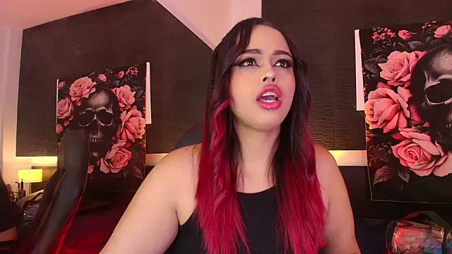 EvaaFoxxy1 online show from April 2026 12:01:01 PM