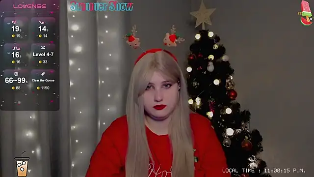 Snapshot of Crystal_Chris chatting on December 2024 09:00:02 PM Crystal Chris online show from December 2024 09:00:02 PM