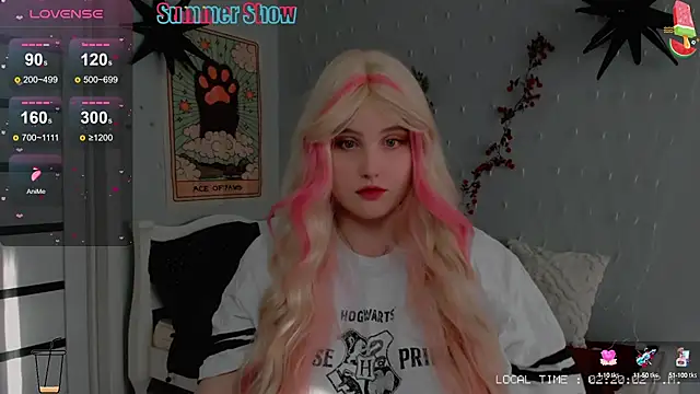 Snapshot of Crystal_Chris chatting on December 2024 12:20:02 PM Crystal Chris online show from December 2024 12:20:02 PM