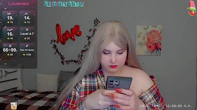 Snapshot of Crystal_Chris chatting on March 2025 10:49:01 PM Crystal Chris online show from March 2025 10:49:01 PM