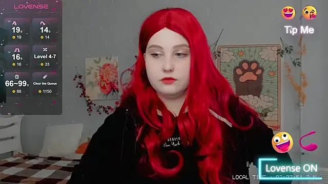 Snapshot of Crystal_Chris chatting on October 2025 11:00:01 AM Crystal Chris online show from October 2025 11:00:01 AM