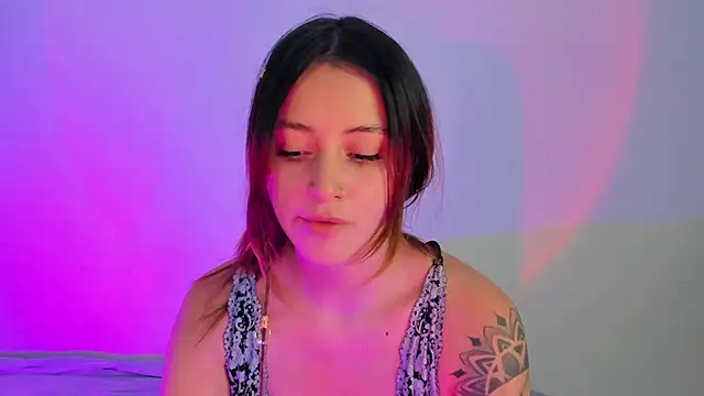 annie mora online show from November 2025 02:11:01 AM