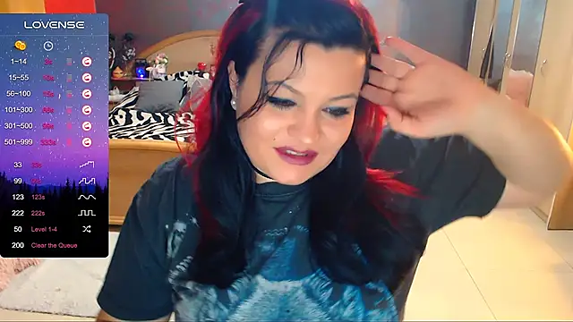 Snapshot of Ariellefoxy chatting on December 2024 10:12:01 PM Ariellefoxy online show from December 2024 10:12:01 PM