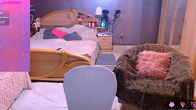 Snapshot of Ariellefoxy chatting on November 2025 07:24:01 PM Ariellefoxy online show from November 2025 07:24:01 PM