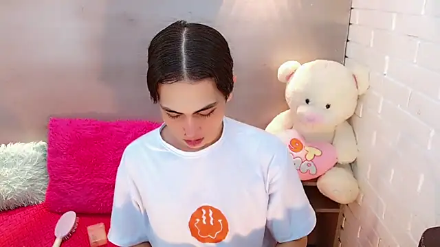 Daniela Pink  online show from September 2025 07:40:02 PM