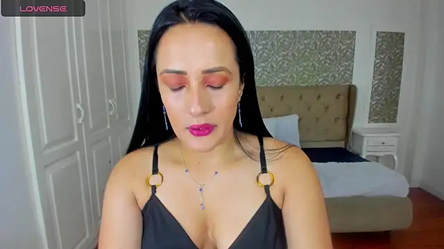 Snapshot of KimWessel_ chatting on February 2026 05:17:02 PM KimWessel online show from February 2026 05:17:02 PM