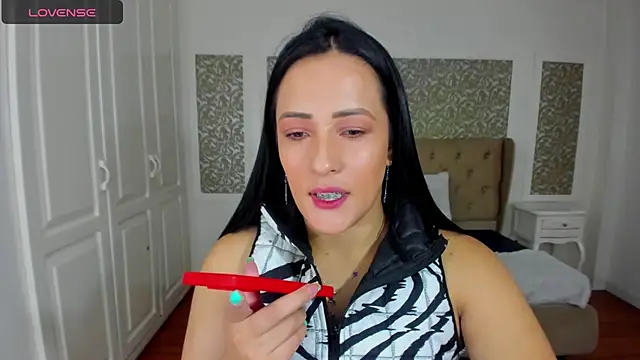 Snapshot of KimWessel_ chatting on February 2026 05:21:01 PM KimWessel online show from February 2026 05:21:01 PM