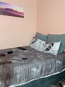 Fantasy1976 online show from April 2026 09:30:01 PM