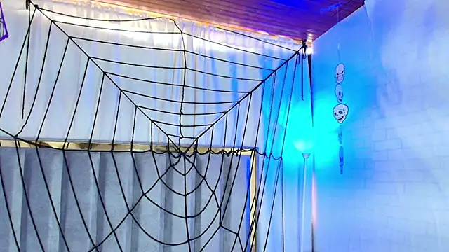 Snapshot of Zoe_Curvy chatting on October 2025 12:49:01 PM Zoe Curvy online show from October 2025 12:49:01 PM