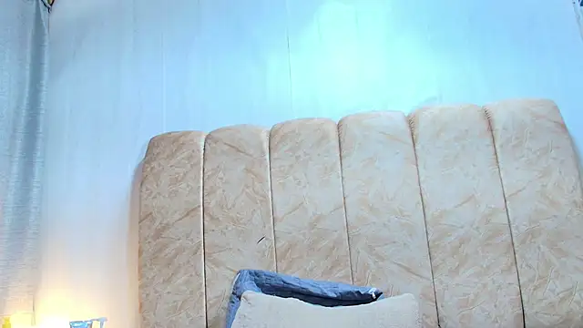 Zoe Curvy online show from January 2026 12:31:02 PM