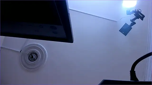 TifanyChill online show from November 2025 07:05:02 PM