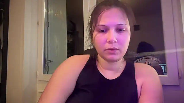 Snapshot of minette-sexy chatting on November 2025 05:34:02 PM minette-sexy online show from November 2025 05:34:02 PM