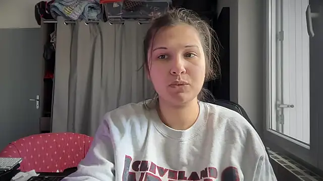 Snapshot of minette-sexy chatting on November 2025 11:32:02 AM minette-sexy online show from November 2025 11:32:02 AM