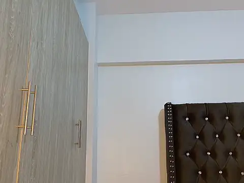 Snapshot of online_bestie chatting on December 2024 06:41:01 AM online bestie online show from December 2024 06:41:01 AM