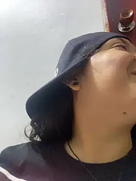 snowflake xxx online show from February 2025 04:51:02 AM