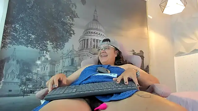 snowflake xxx online show from October 2025 02:36:02 PM