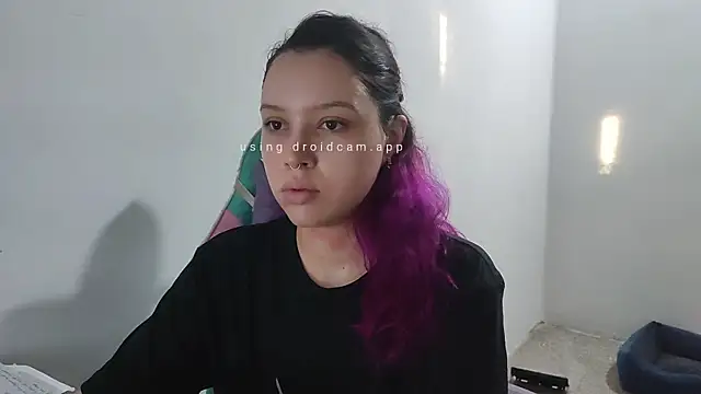 Snapshot of WandaDoll chatting on November 2025 11:32:01 AM WandaDoll online show from November 2025 11:32:01 AM