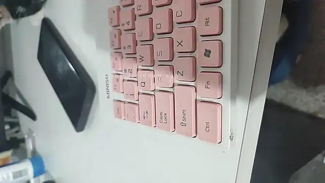 Snapshot of WandaDoll chatting on November 2025 12:05:02 PM WandaDoll online show from November 2025 12:05:02 PM