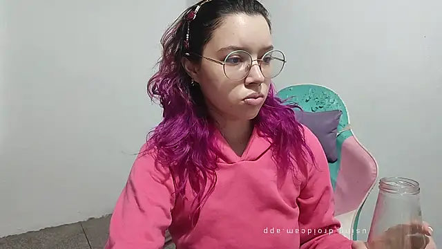 Snapshot of WandaDoll chatting on December 2025 12:09:01 PM WandaDoll online show from December 2025 12:09:01 PM