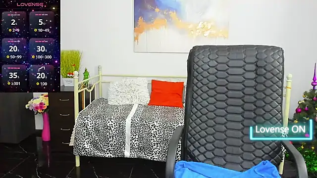 Julia Dean online show from December 2025 12:55:02 PM