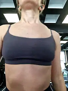 Snapshot of Miss____Mia_ chatting on February 2025 11:51:01 AM Miss Mia online show from February 2025 11:51:01 AM