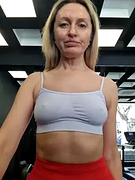 Snapshot of Miss____Mia_ chatting on March 2025 10:09:01 AM Miss Mia online show from March 2025 10:09:01 AM