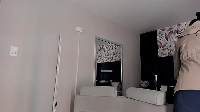 Snapshot of GiselOrtiz chatting on June 2026 11:01:02 AM GiselOrtiz online show from June 2026 11:01:02 AM