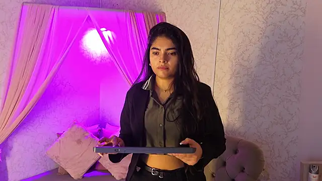 Snapshot of GiselOrtiz chatting on June 2026 11:01:02 AM GiselOrtiz online show from June 2026 11:01:02 AM