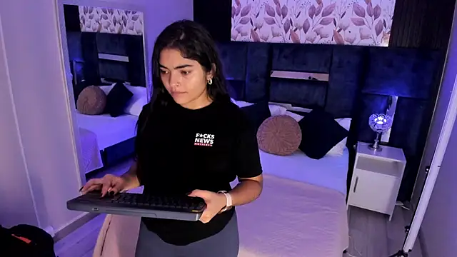 Snapshot of GiselOrtiz chatting on July 2026 11:16:02 AM GiselOrtiz online show from July 2026 11:16:02 AM