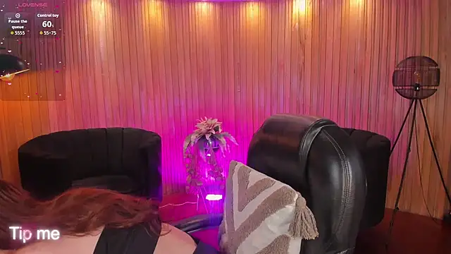 CorinneRusso online show from December 2025 05:44:02 AM