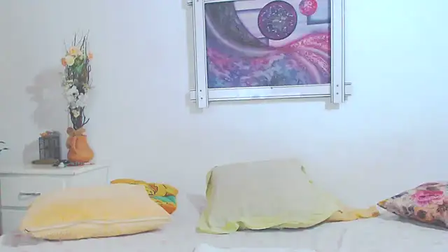 Snapshot of SoniaGresson chatting on December 2025 11:56:02 PM SoniaGresson online show from December 2025 11:56:02 PM