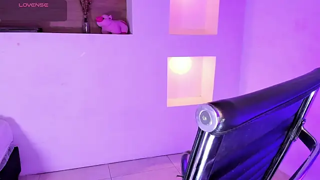 Snapshot of BlakmillerrGilson chatting on February 2025 07:55:01 PM BlakmillerrGilson online show from February 2025 07:55:01 PM