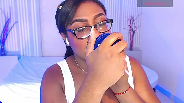 Snapshot of BlakmillerrGilson chatting on February 2025 08:15:01 PM BlakmillerrGilson online show from February 2025 08:15:01 PM