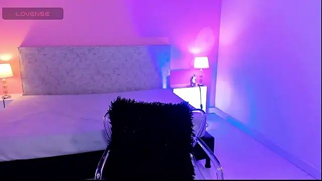 Snapshot of BlakmillerrGilson chatting on September 2025 08:11:02 PM BlakmillerrGilson online show from September 2025 08:11:02 PM