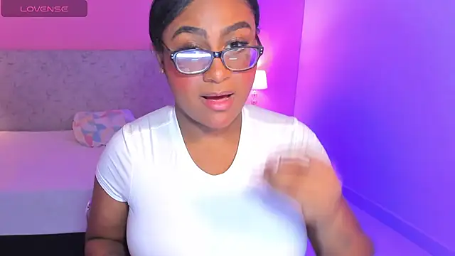 Snapshot of BlakmillerrGilson chatting on November 2025 06:40:02 PM BlakmillerrGilson online show from November 2025 06:40:02 PM