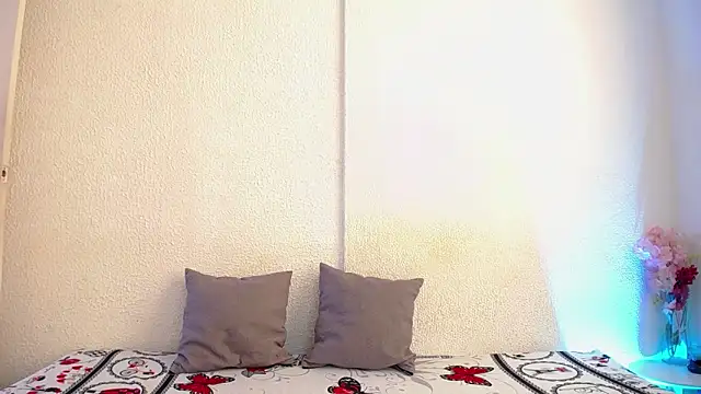 Snapshot of _joanne_and_oliver_ chatting on September 2025 04:51:02 PM joanne and oliver online show from September 2025 04:51:02 PM