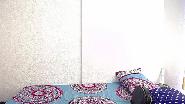 Snapshot of _joanne_and_oliver_ chatting on November 2025 05:45:02 PM joanne and oliver online show from November 2025 05:45:02 PM